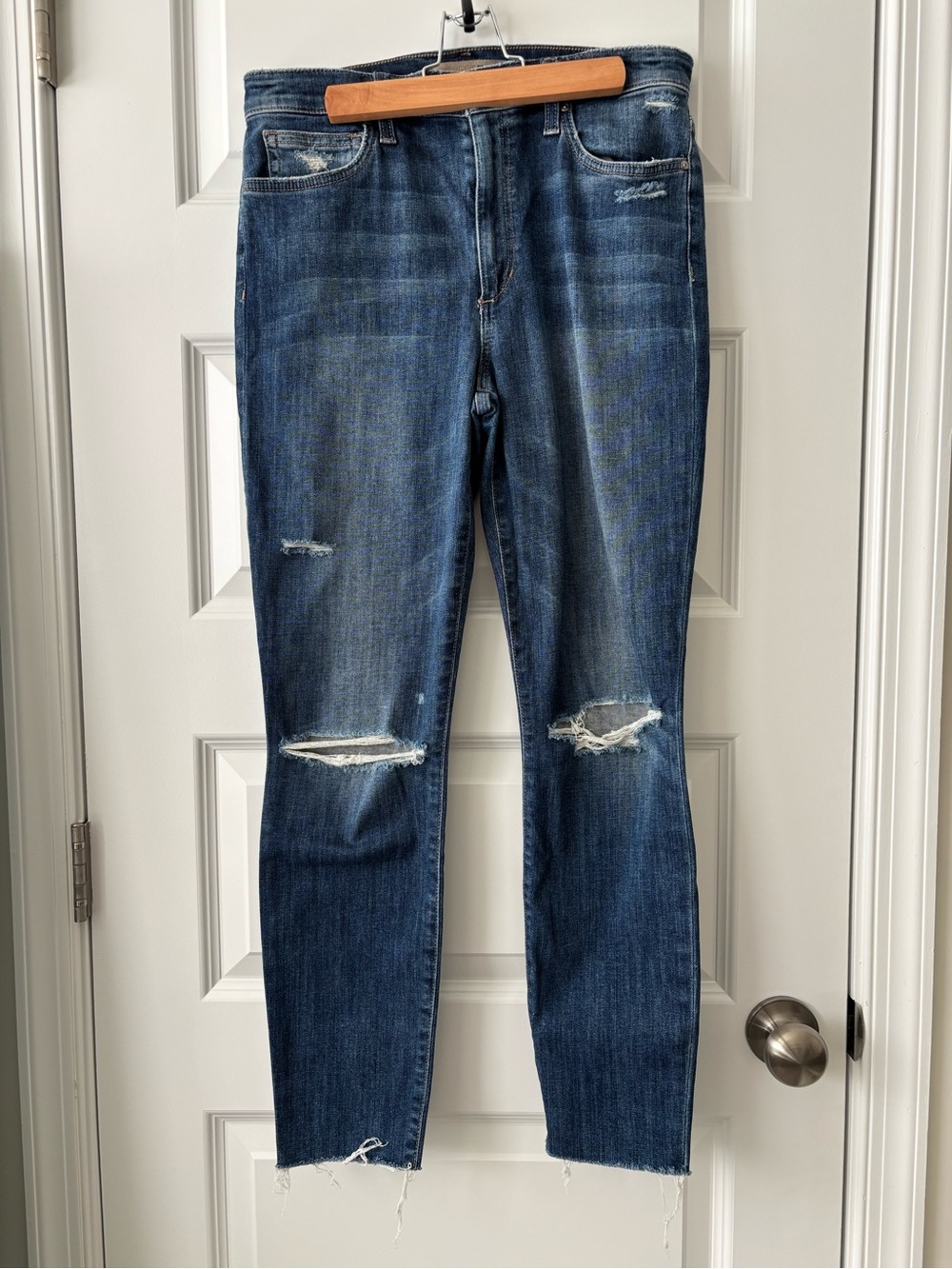 Joe’s Jeans The Charlie High Rise Skinny Ankle Jeans Size 30 Distressed